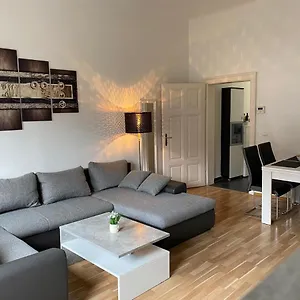 Near Yppenplatz & Brunnenmarkt Apartment Vienna