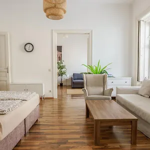 Unteres Belvedere Apartment Vienna