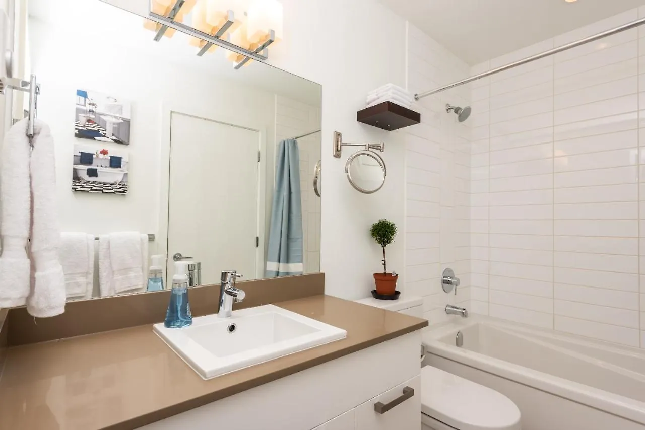 Апартаменты 506 Union - Downtown Victoria, Secure Parking Included Канада